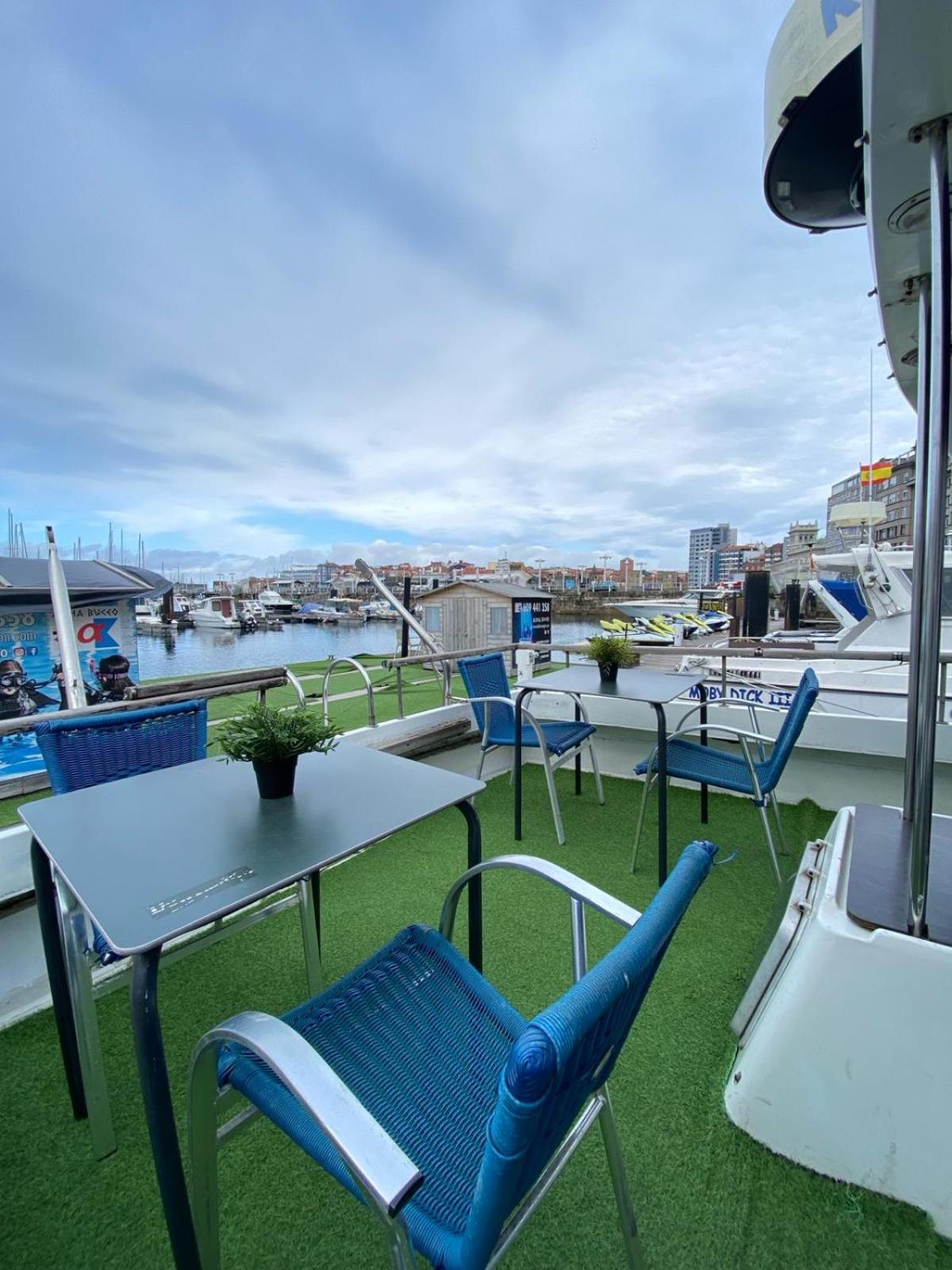 Experiencia En El Mar Gijon C Hotel Екстериор снимка